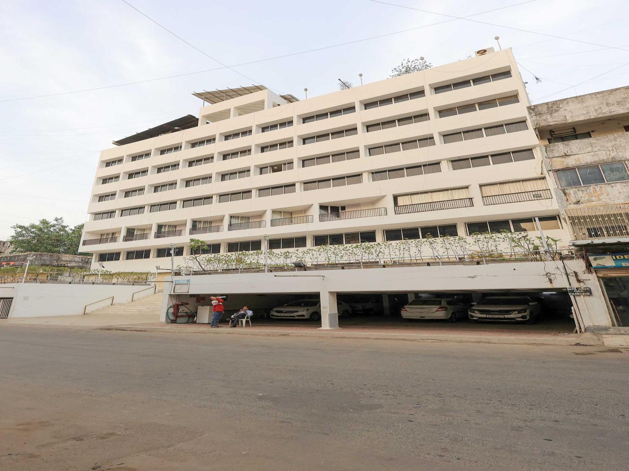 Hotel Surya Vadodara Exterior foto